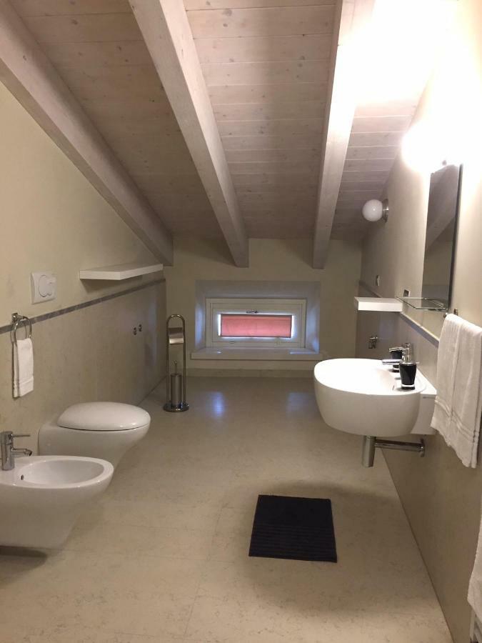 Residenza Virgiliana Suite Con Terrazza-Centro Storico Мантуя Экстерьер фото