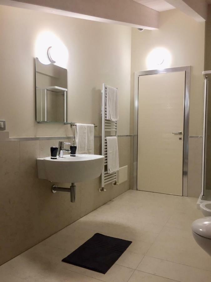Residenza Virgiliana Suite Con Terrazza-Centro Storico Мантуя Экстерьер фото
